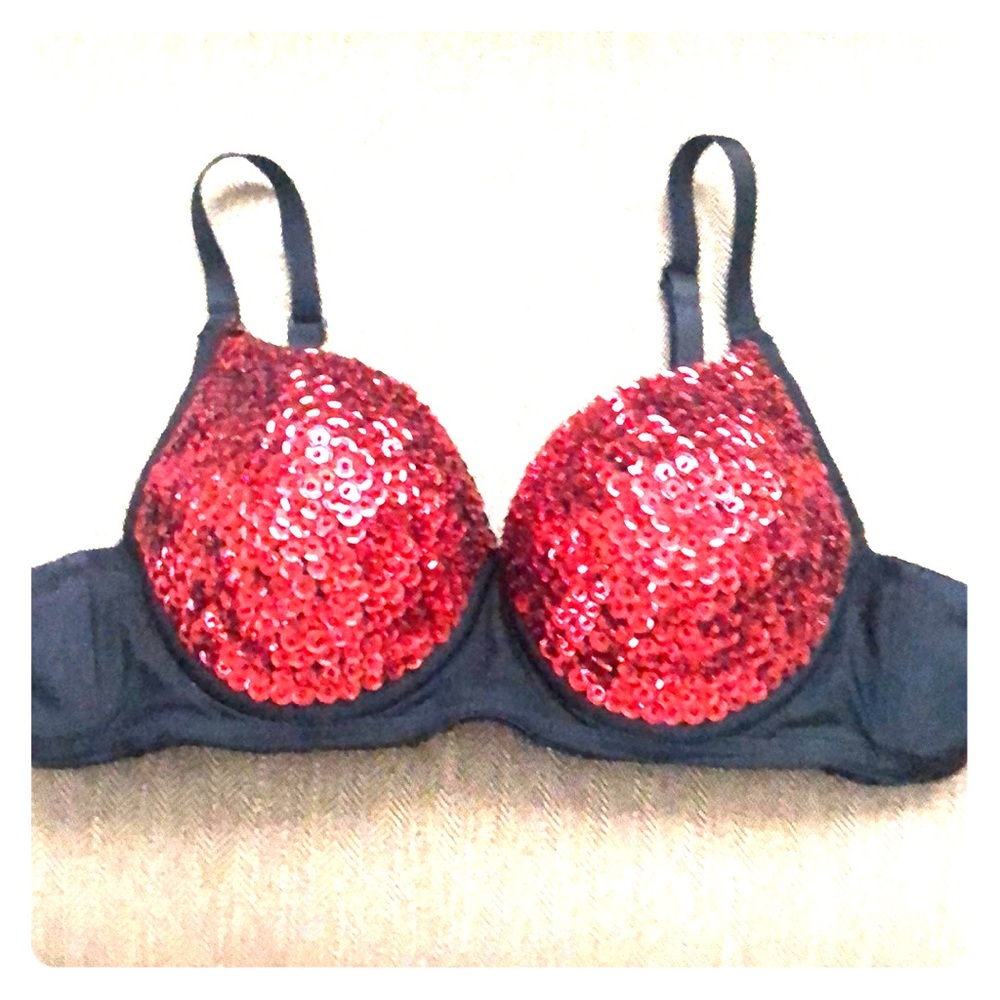 Sexy dance wear top.